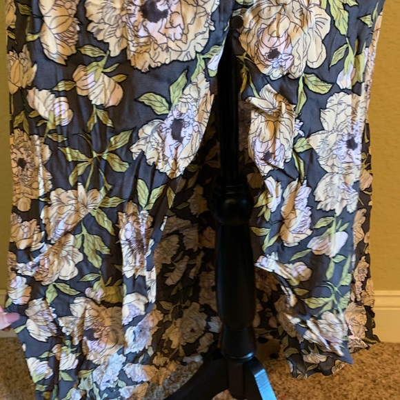 Leith Two Piece Set - Picture 6 of 8